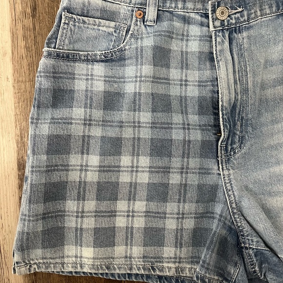 NWT AE Crossover Highest Waist Denim Mom Shorts Sizes:(2) 14’s, (2) 16’s, (1) 18 - Picture 5 of 10